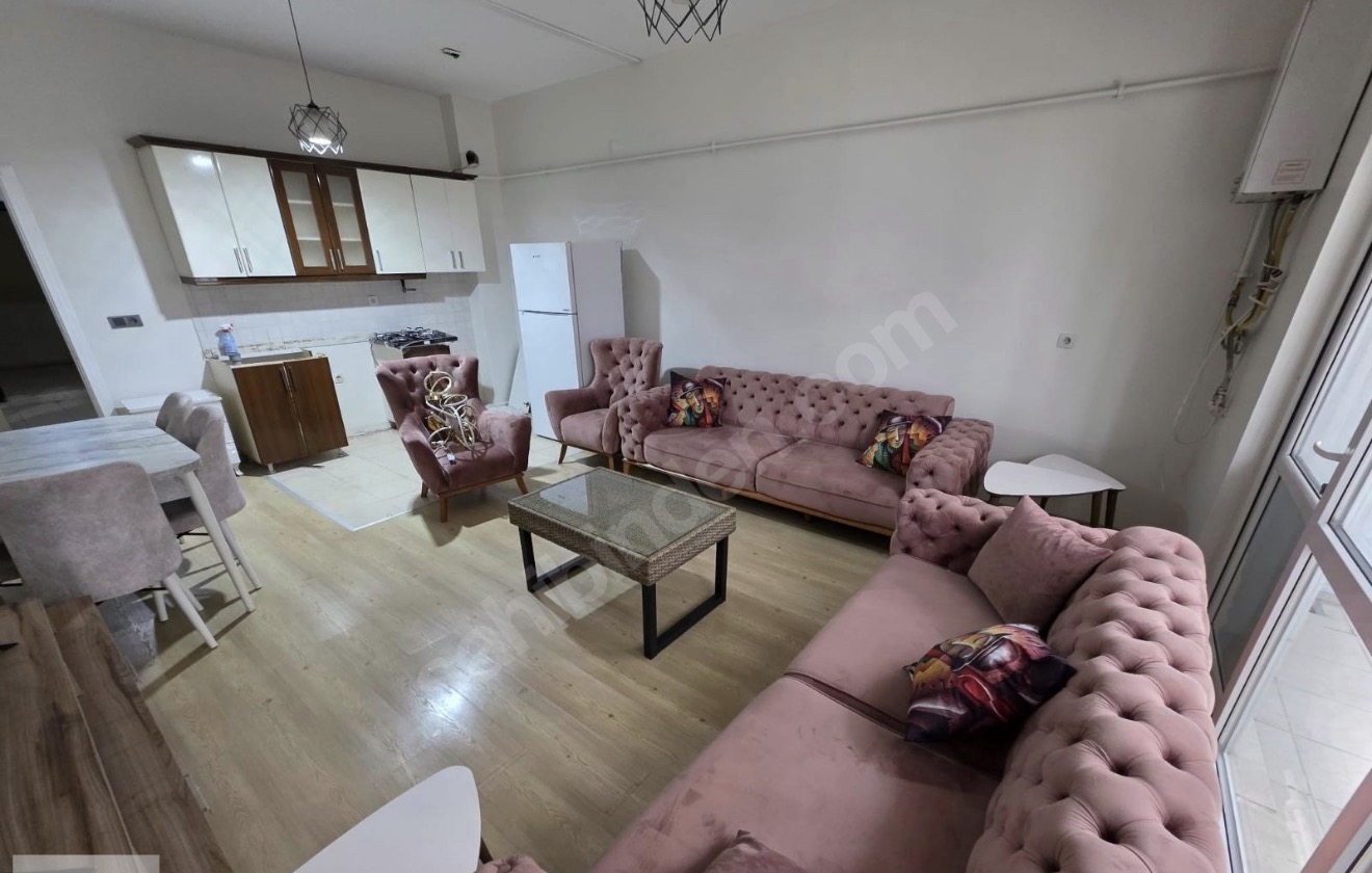 Temiz düzenli ev arkadaşı arıyorum — BURSA kiralık ilan görseli